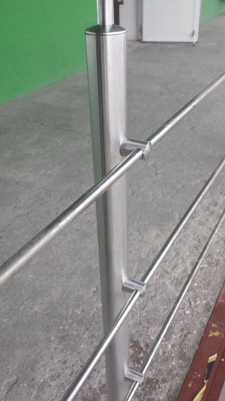 Aluminum passivator and rust remover